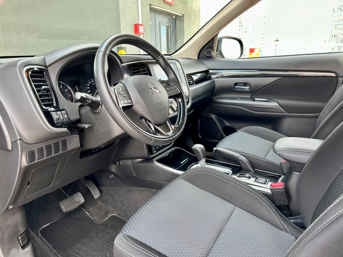 Mitsubishi Outlander III